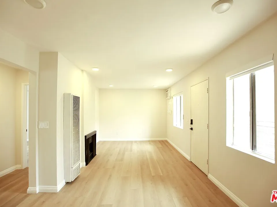 833 S Orange Grove Ave #3