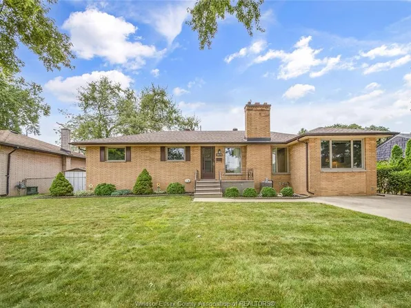 2675 Mark Ave, Windsor, ON N9E 2W4
