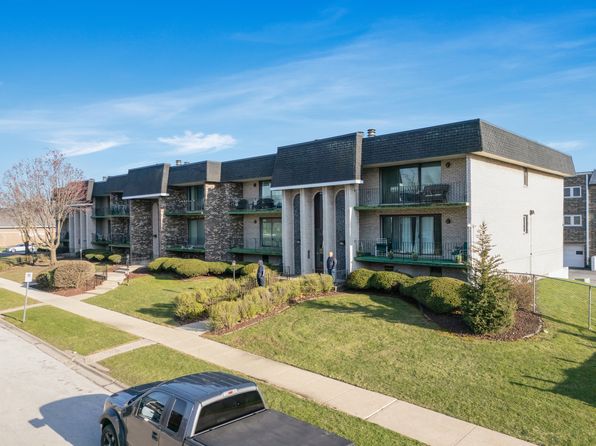 9120 S Pulaski Rd APT 1E, Oak Lawn, IL 60453