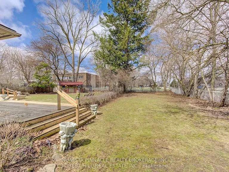 530 Huron St — Photo 18