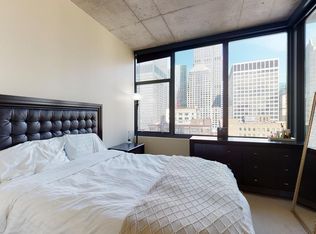 235 W Van Buren St UNIT 2022, Chicago, IL 60607