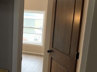 330 Raymond St #7, Elgin, IL 60120