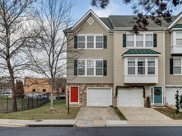 23176 Blackthorn Sq, Sterling, VA 20166