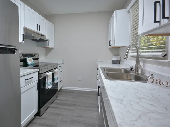 3026 Sherrill Ave, Jamestown, NC