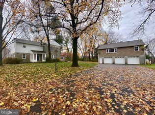 346 N Church Rd, Wernersville, PA 19565
