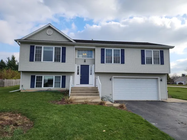 9355 Rachel Dr, Wonder Lake, IL 60097