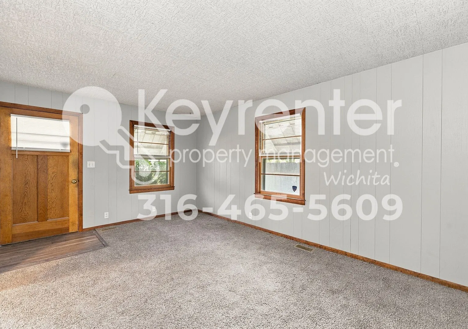 Charming 2-Bedroom plus bonus room and large shop/garage — Photo 2