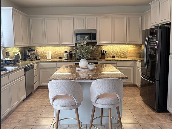 4th image of 8183 Briar Oaks Dr