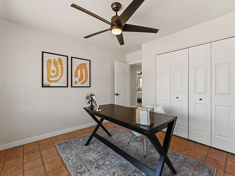 1411 W Sandhill Cir — Photo 21