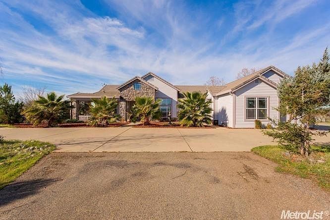 1st image of 2126 Talon Dr
