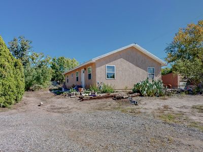 71 Coroval Rd, Corrales, NM, 87048