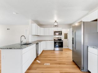 3480 Foxcroft Rd, Cheyenne, WY 82001