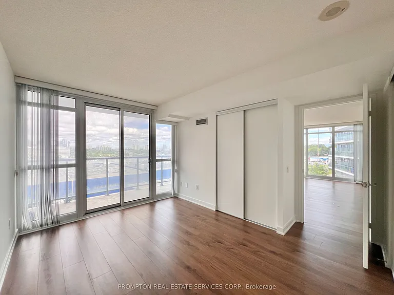 121 McMahon Dr #608 — Photo 11