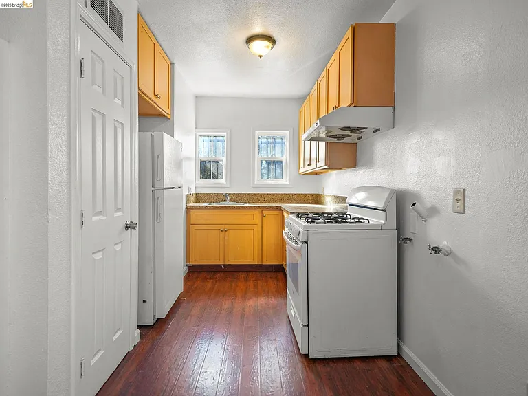 400 Bissell Ave #402 — Photo 2