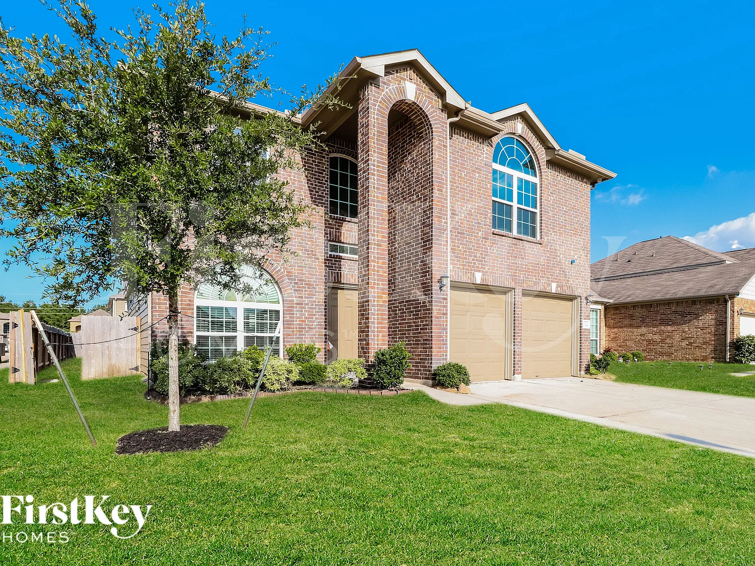 4 bed, 2.5 bath, 2645 sqft, $2,740 — Photo 2