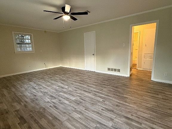 4th image of 611 Shepard St