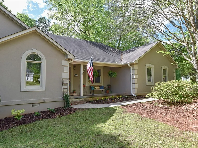 250 Brickleberry Rdg — Photo 2