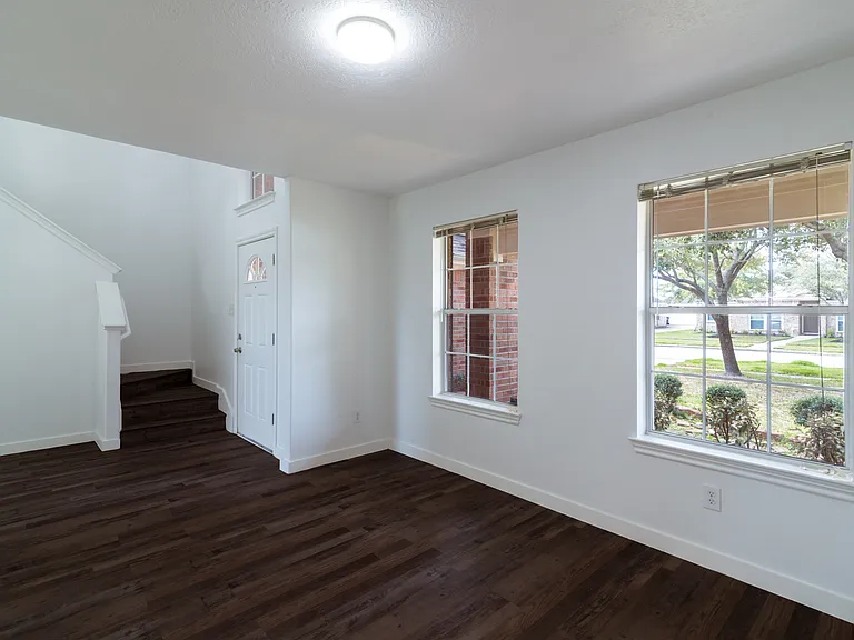 2707 Troy Dr — Photo 12