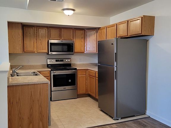 2nd image of 670 Bassett Dr #3D