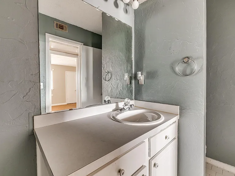 6728 N Meridian Ave #F — Photo 38