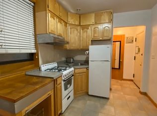 143 Essex St APT B, New York, NY 10002