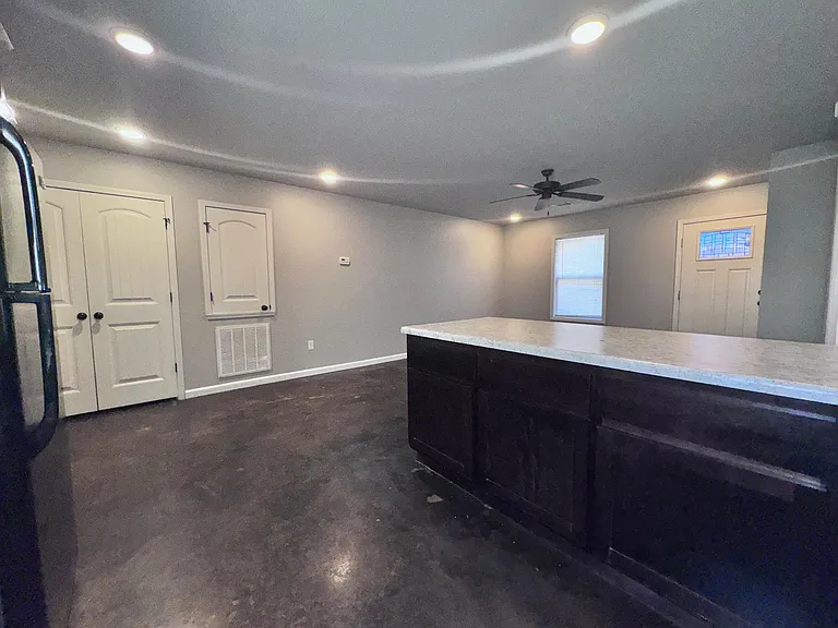 1311 W Monroe Ave #A — Photo 4