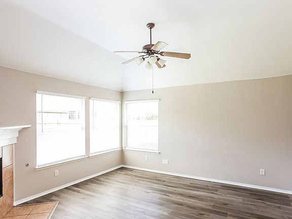 3rd image of 9113 Nightingale Dr