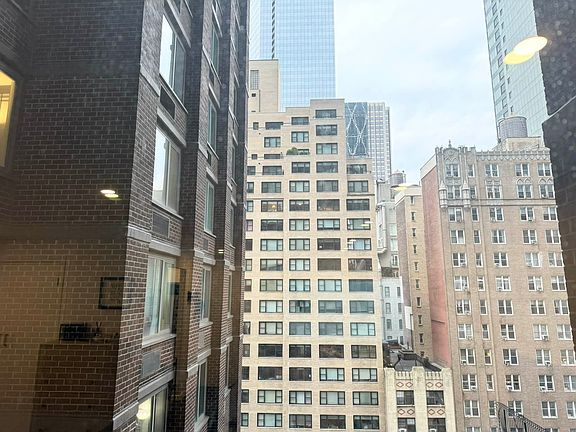 4th image of 322 W 57th St APT 17