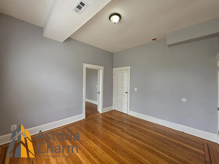 2206 Roslyn Ave #1 — Photo 20