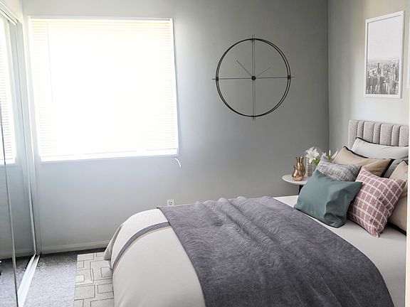 3rd image of 22061 Costanso St APT 2