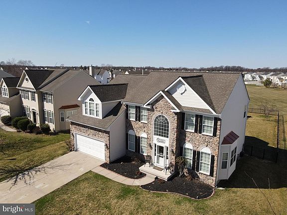 2nd image of 891 Windrow Way