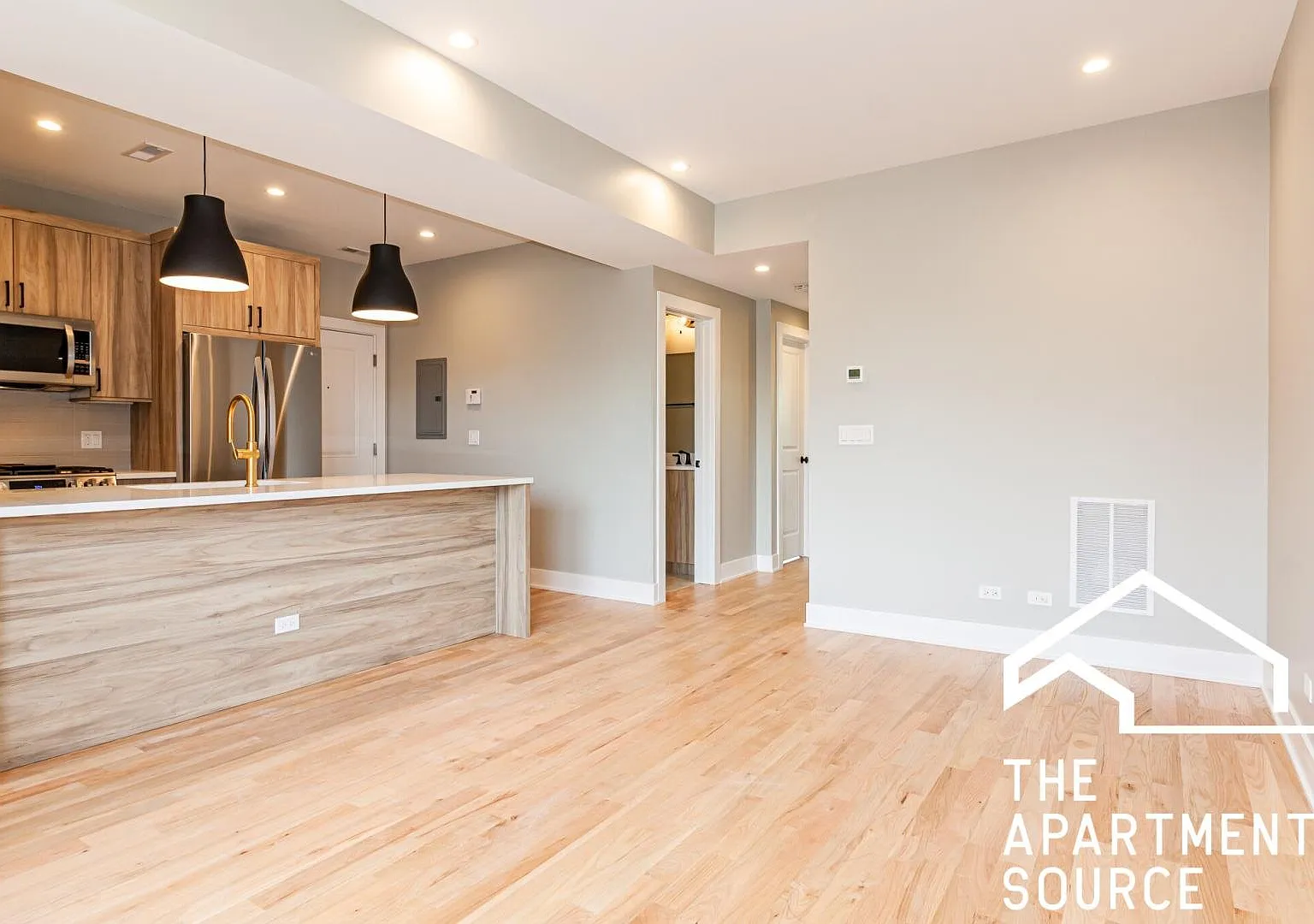 2453 W Logan Blvd — Photo 1