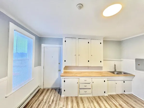 69 Lincoln St Unit 10, Lewiston, ME 04240