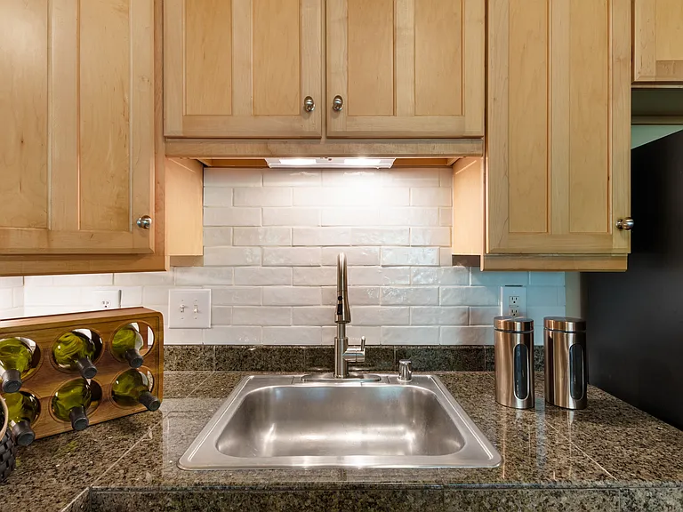 969 S Pearl St #303 — Photo 6
