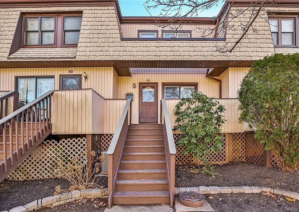 1st image of 32 Heritage Dr APT D