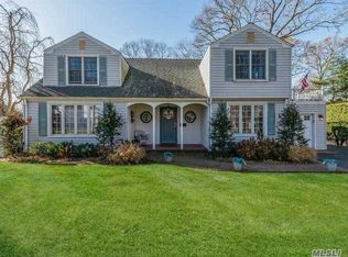 140 Cadman Ave, Babylon, NY 11702