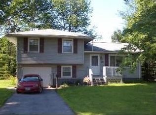 25 Roberts St, Winslow, ME 04901