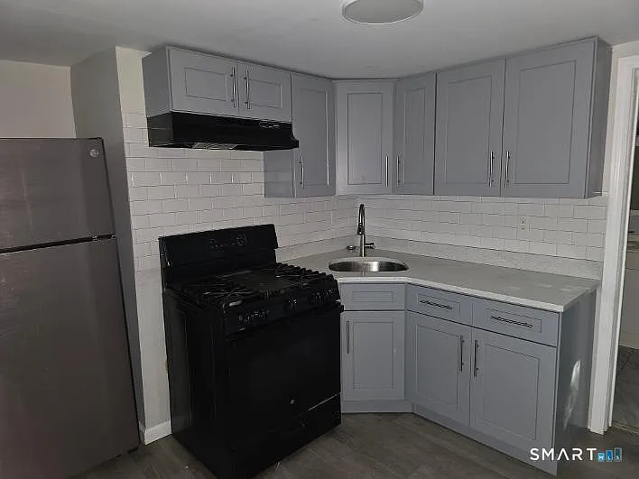 2 bed, 1.0 bath, 815 sqft, $1,250 — Photo 3