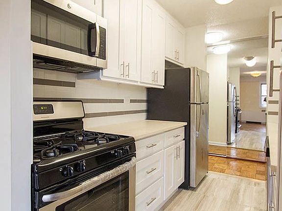 4th image of 7235 112th St APT 7F