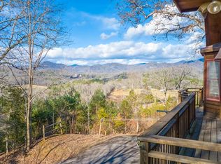830 Holly Springs Estates Rd, Franklin, NC 28734