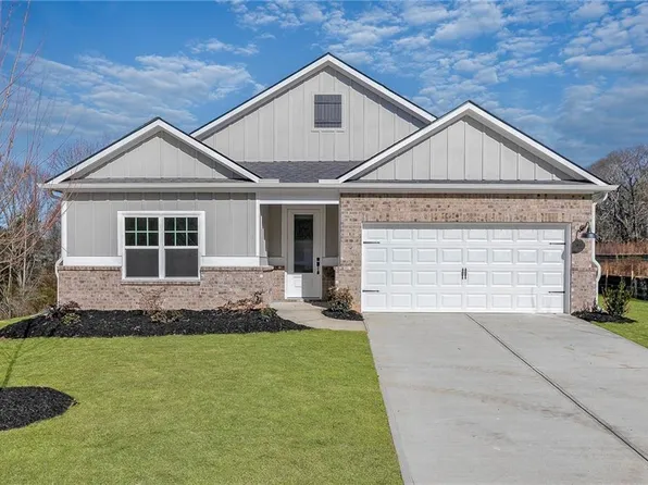 365 Egret Ct, Hoschton, GA 30548