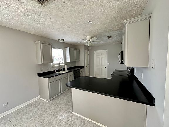 4th image of 3381 Cornerstone Dr