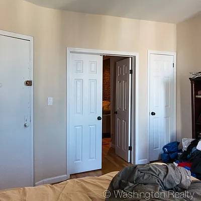 Rented by Washington Realty Corp. | media 28