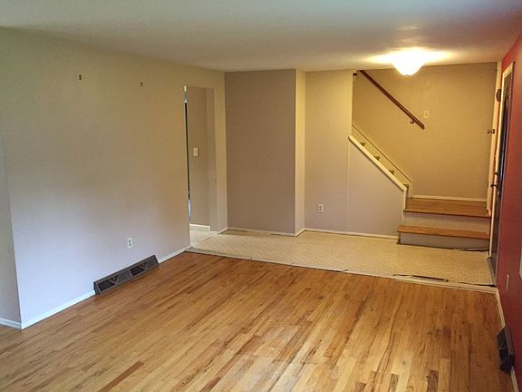 5th image of 13 Clarion Dr