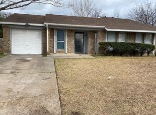 6013 Ranch Rd, Haltom City, TX 76148