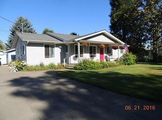 624 Roguelea Ln, Grants Pass, OR 97526