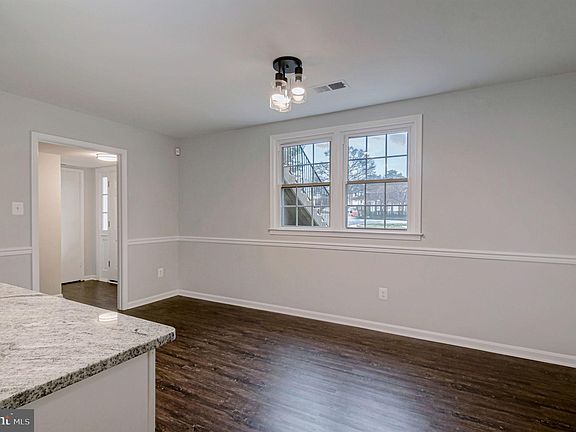 5th image of 1051 Brixton Ct