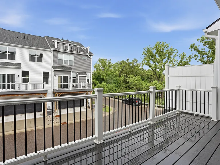 2893 Rayfield Ave — Photo 33