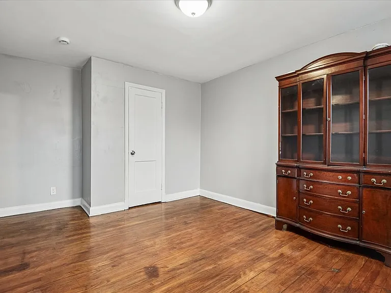3914 Erdman Ave #1 — Photo 7
