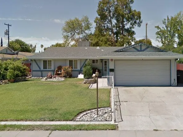 6908 Peck Dr, Sacramento, CA 95828